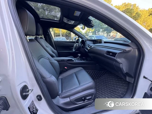 Lexus UX id 4342281 из Китая 11