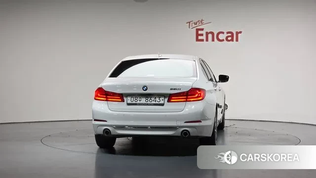 BMW 5 Series (G30) id 3374827 из Кореи 14