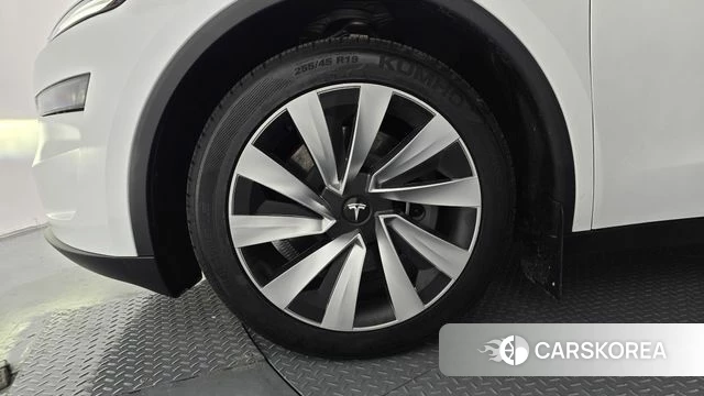 Tesla Model Y id 4487637 из Кореи 29