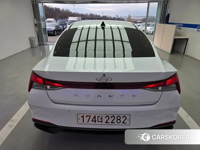 Hyundai Avante (CN7) id 3476636 из Кореи 8