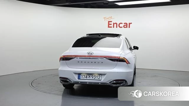 Hyundai The New Grandeur IG Hybrid id 4282210 из Кореи 24