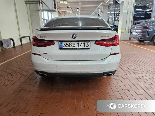 BMW 6 Series GT (G32) 2023 Белый из Кореи, фото 4