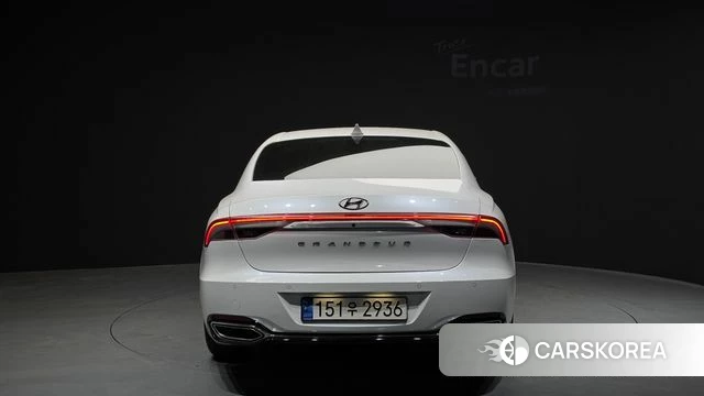 Hyundai The New Grandeur IG Hybrid id 4231523 из Кореи 25