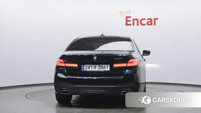 BMW 5 Series (G30) id 4293564 из Кореи 14