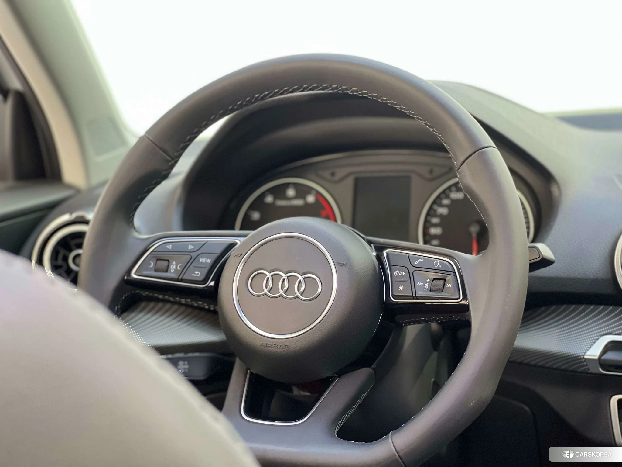 Audi Q2L id 4454126 из Китая 10