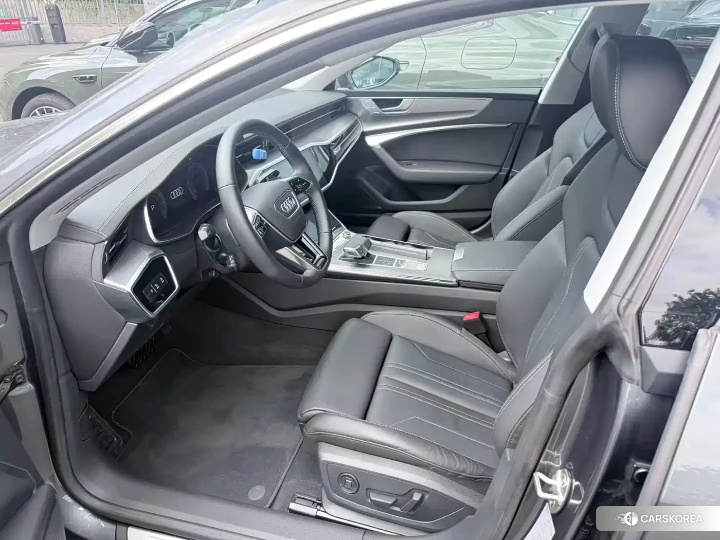 Audi A7 2025 Silver/gray из Китая, фото 5