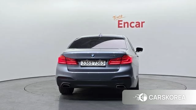 BMW 5 Series (G30) id 3820736 из Кореи 14