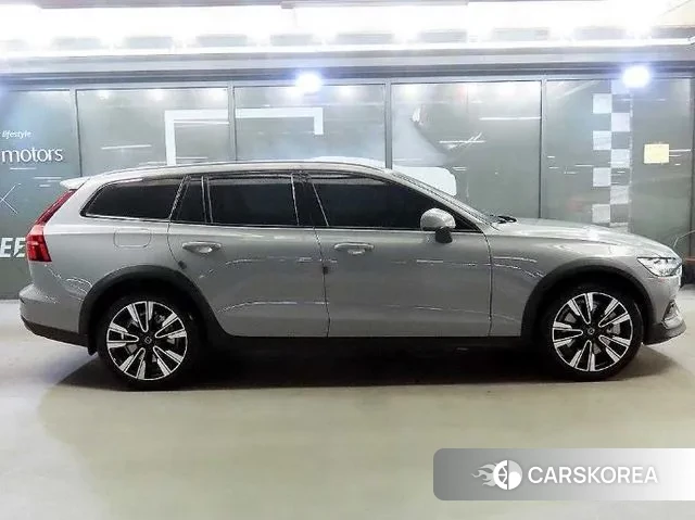 Volvo V60 Cross-Country 2nd Generation id 3560210 из Кореи 14