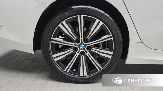 BMW 3 Series (G20) id 4612347 из Кореи 24