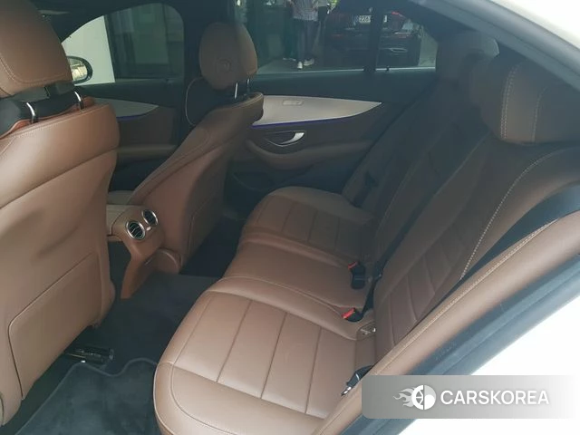 Mercedes-Benz E-Class W213 2021 Белый из Кореи, фото 4