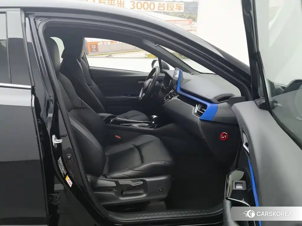 Toyota C-HR id 4659925 из Китая 18