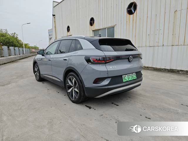Volkswagen ID.4 CROZZ 2023 Серебристо-серый из Китая, фото 4