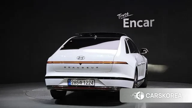 Hyundai Grandeur (GN7) id 3251689 из Кореи 14