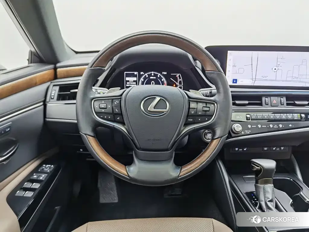 Lexus ES id 4669263 из Китая 18