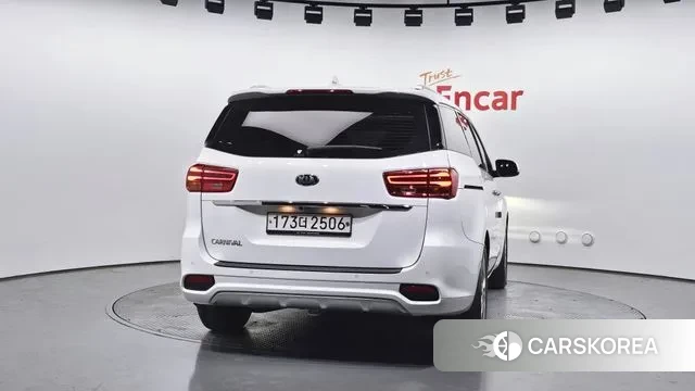 Kia The New Carnival id 3582773 из Кореи 14