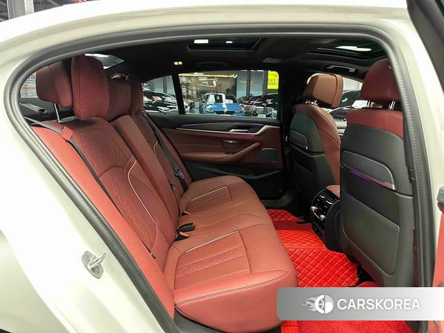 BMW 5 series 2024 Белый из Китая, фото 4