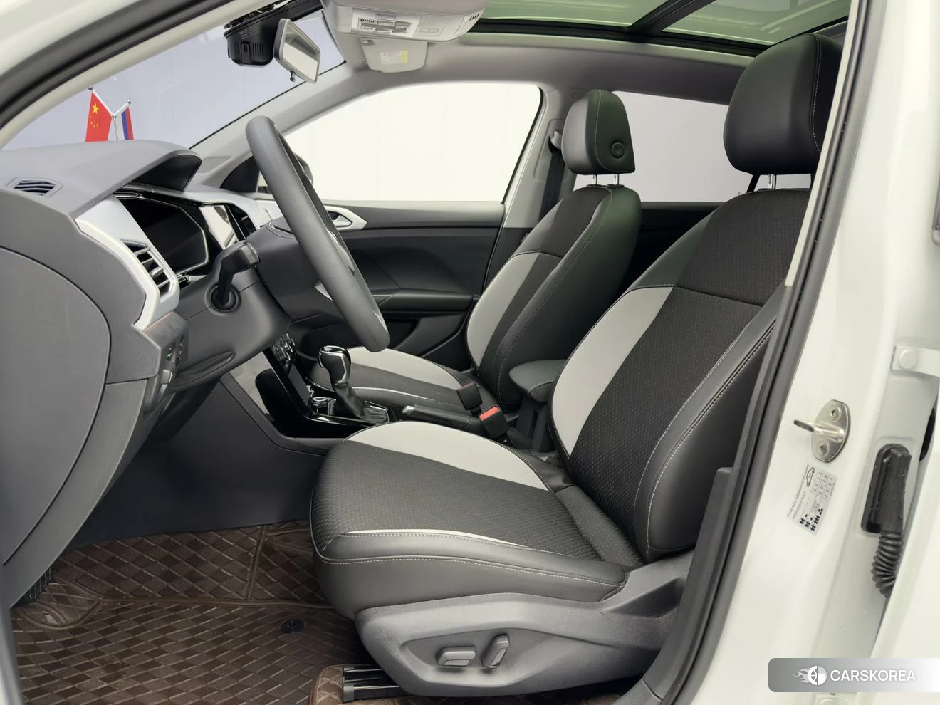 Volkswagen Exploring the shadow id 4485317 из Китая 13