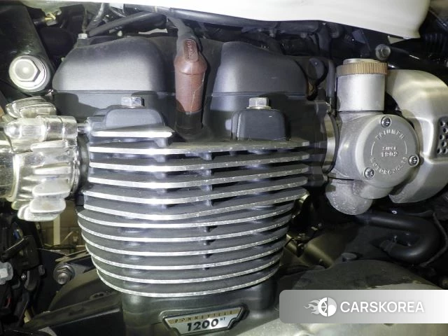 Engine photo