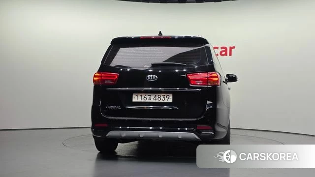 Kia The New Carnival id 4737095 из Кореи 14
