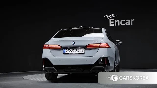 BMW 5 Series (G60) id 3442110 из Кореи 14