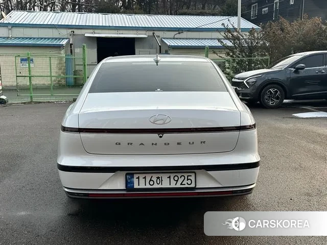 Hyundai Grandeur (GN7) id 3596734 из Кореи 9