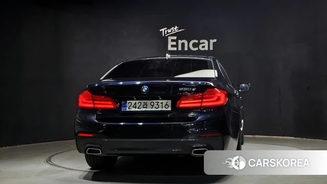 BMW 5 Series (G30) id 3795306 из Кореи 14