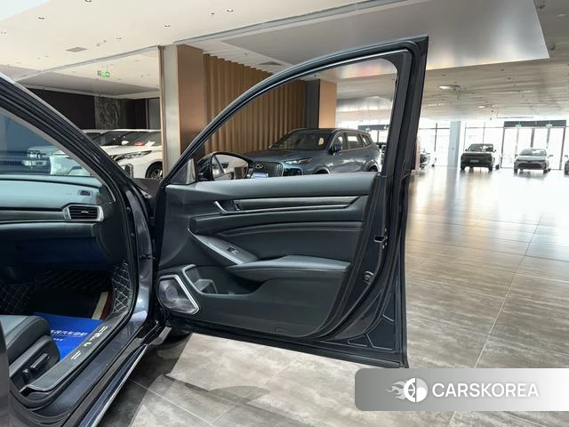 Honda Accord id 4290003 из Китая 27