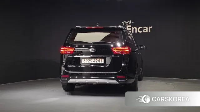 Kia The New Carnival id 3526214 из Кореи 14