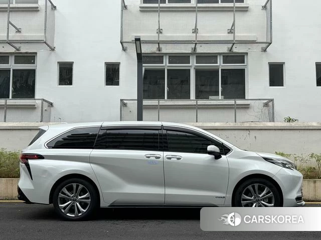 Toyota Saina id 4359099 из Китая 15