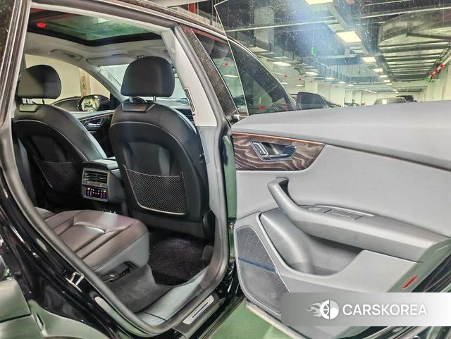Audi Q8 id 4300469 из Китая 16