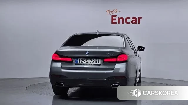 BMW 5 Series (G30) id 3420914 из Кореи 14