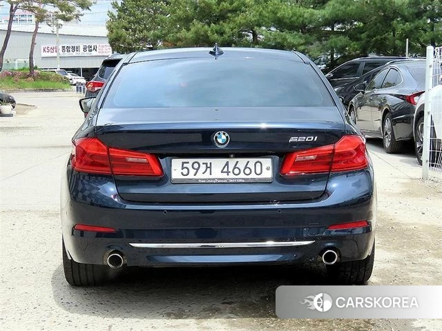 BMW 5 Series (G30) id 4233046 из Кореи 14