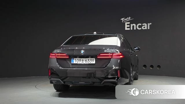 BMW 5 Series (G60) id 4622869 из Кореи 26