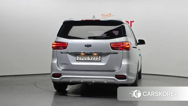 Kia The New Carnival id 4581409 из Кореи 14