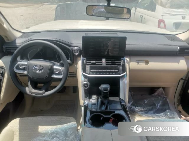 Toyota Land Cruiser (imported) 2022 Белый из Китая, фото 4