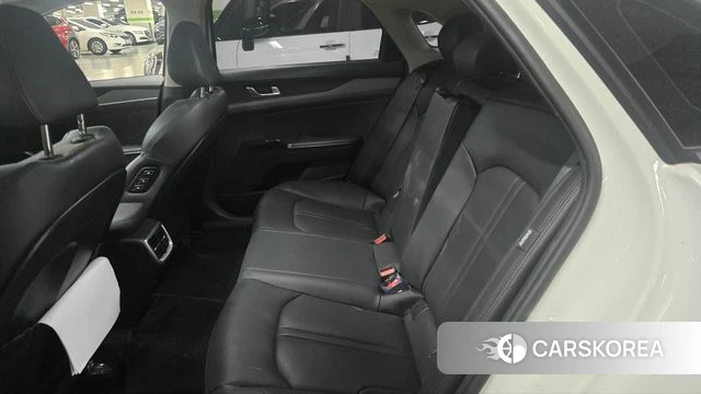 Kia K5 3rd generation 2023 Белый из Кореи, фото 4
