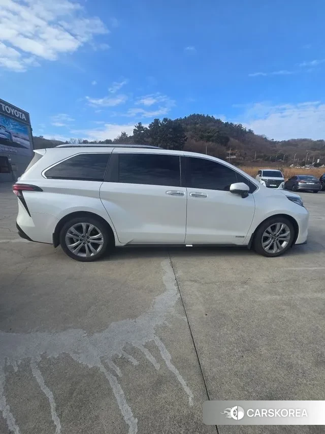 Toyota Sienna 4th Generation 2021 Белый из Кореи, фото 6