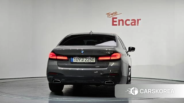 BMW 5 Series (G30) id 3872350 из Кореи 14