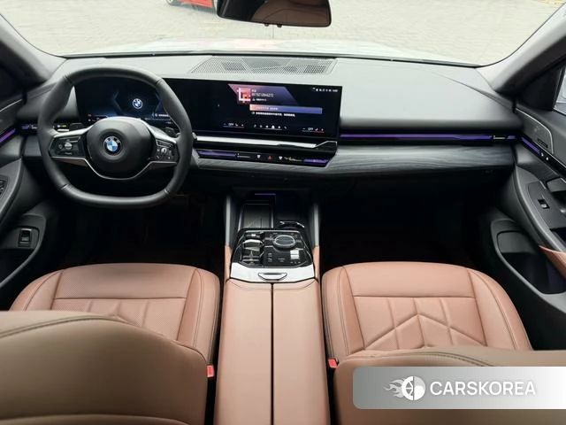 BMW 5 series 2024 Белый из Китая, фото 4