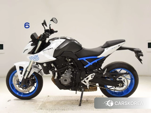 Suzuki GSX-8S 2023 из Японии