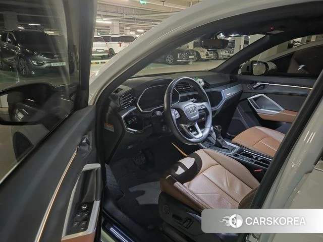Audi Q3 (F3) 2020 Белый из Кореи, фото 4