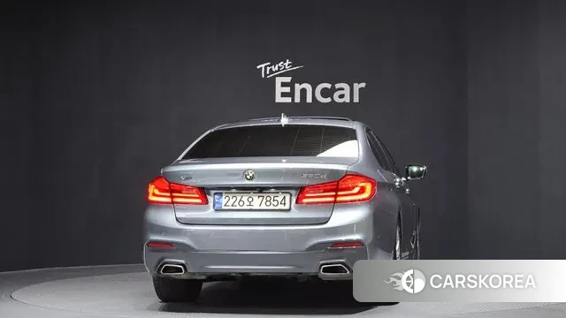 BMW 5 Series (G30) id 3454839 из Кореи 14