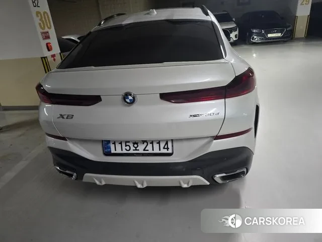 BMW X6 (G06) 2024 Белый из Кореи, фото 4