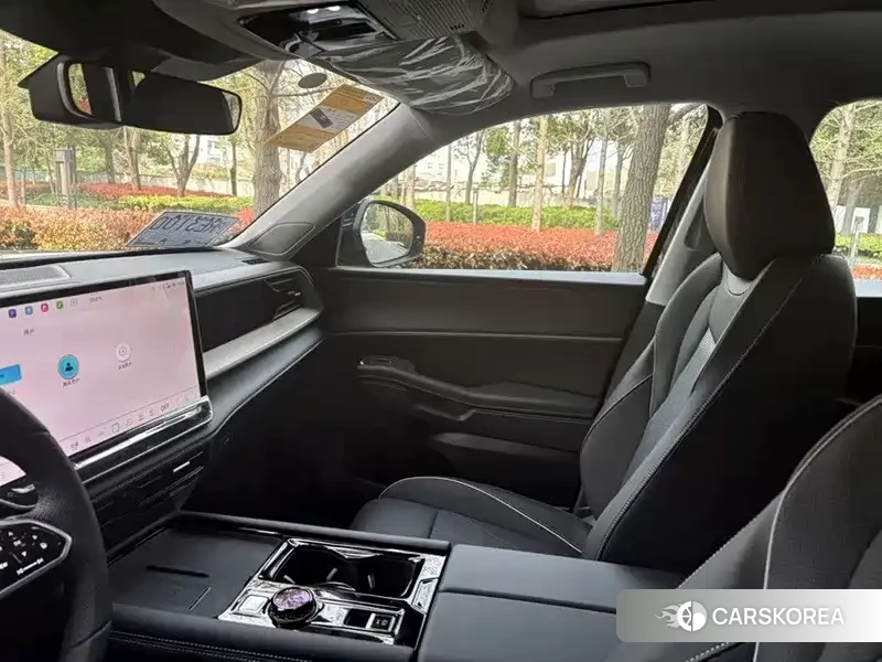 Volkswagen Touareg 2026 Черный из Китая, фото 4