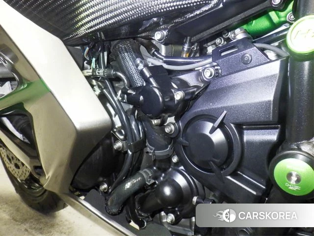Engine photo