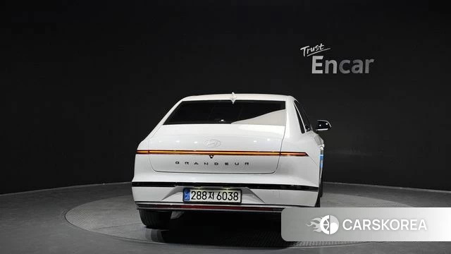 Hyundai Grandeur (GN7) id 4243125 из Кореи 24