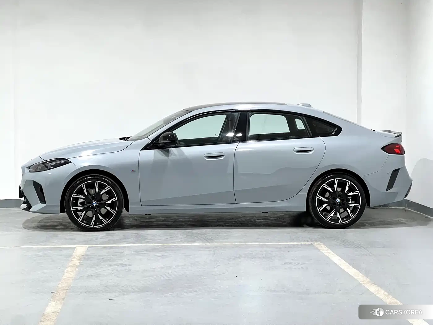 BMW 2 series id 4644478 из Китая 14