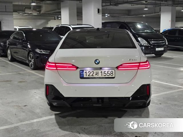 BMW 5 Series (G60) id 4612946 из Кореи 14