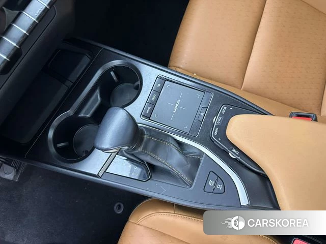 Lexus UX id 3858005 из Китая 25