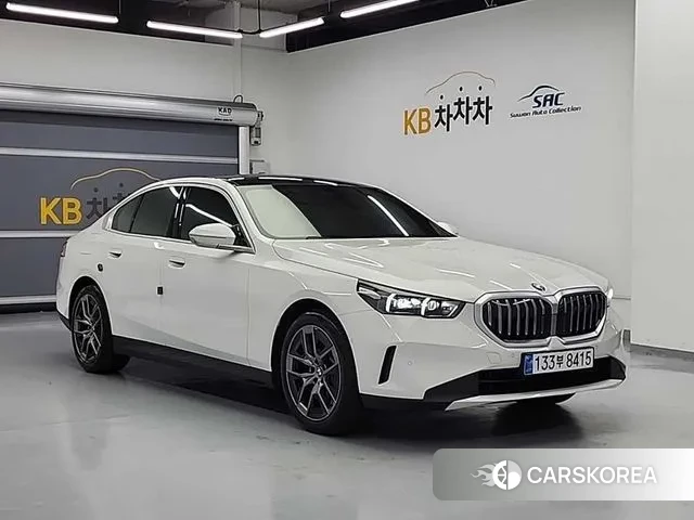 BMW 5 Series (G60) id 3405033 из Кореи 13